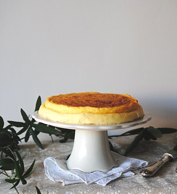 La receta del irresistible cheesecake Sin Gluten de 3 ingredientes ya está aquí ¿te animas a probarla?