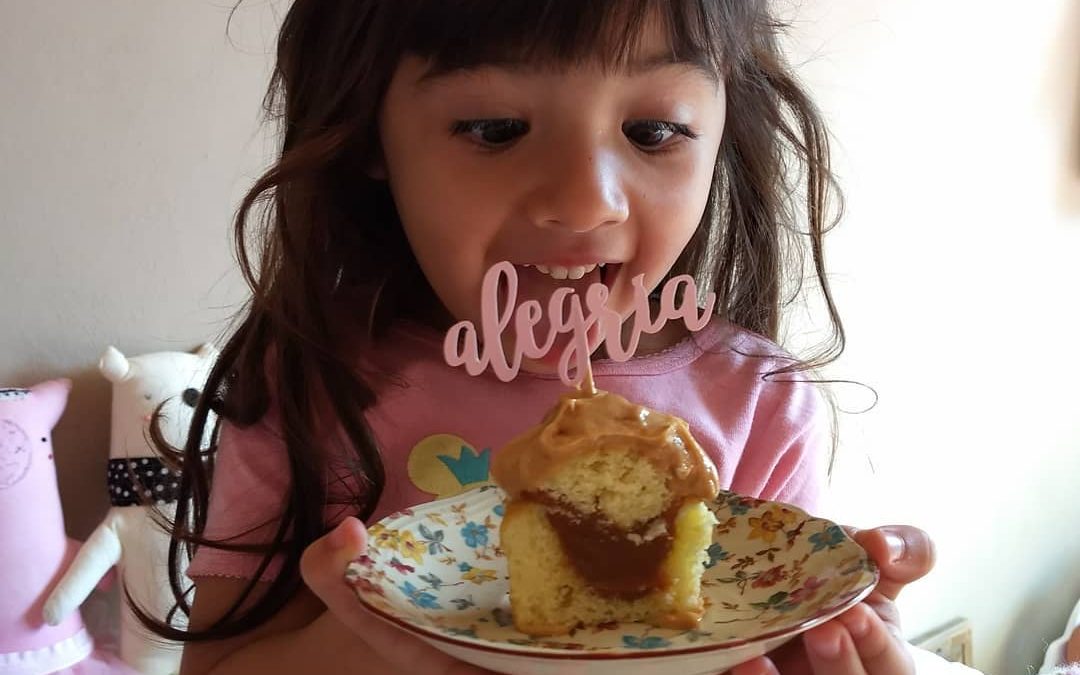 Cupcake de Vainilla relleno con dulce de leche Sin Gluten