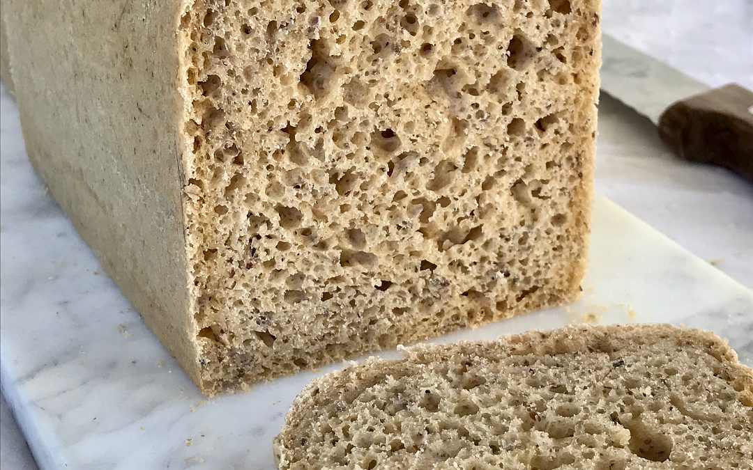La receta de pan negro sin gluten más saludable